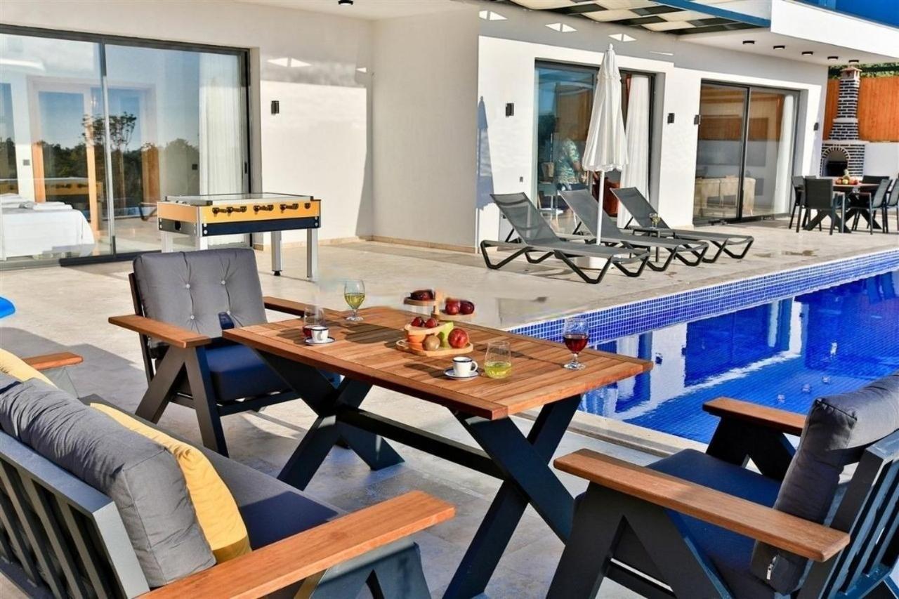 Villa Lycian-Kalkan 3 Bedroom-2 Jakuzzies-Sauna-Turkish Hamam-Huge Private Pool And Lovely Garden Kaş Exterior photo