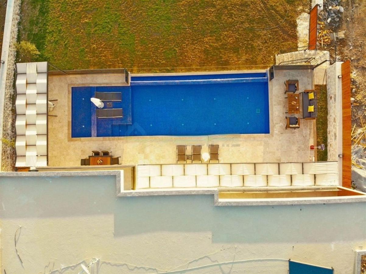 Villa Lycian-Kalkan 3 Bedroom-2 Jakuzzies-Sauna-Turkish Hamam-Huge Private Pool And Lovely Garden Kaş Exterior photo